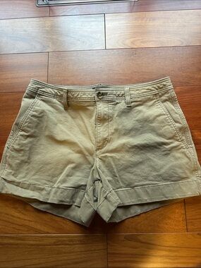 Banana Republic Khaki Shorts size 8